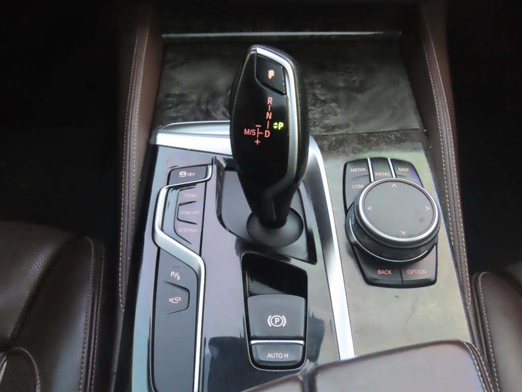 BMW 5 Series 2018 Negro - Importación desde Corea - HF Imports Iquique - Foto 13