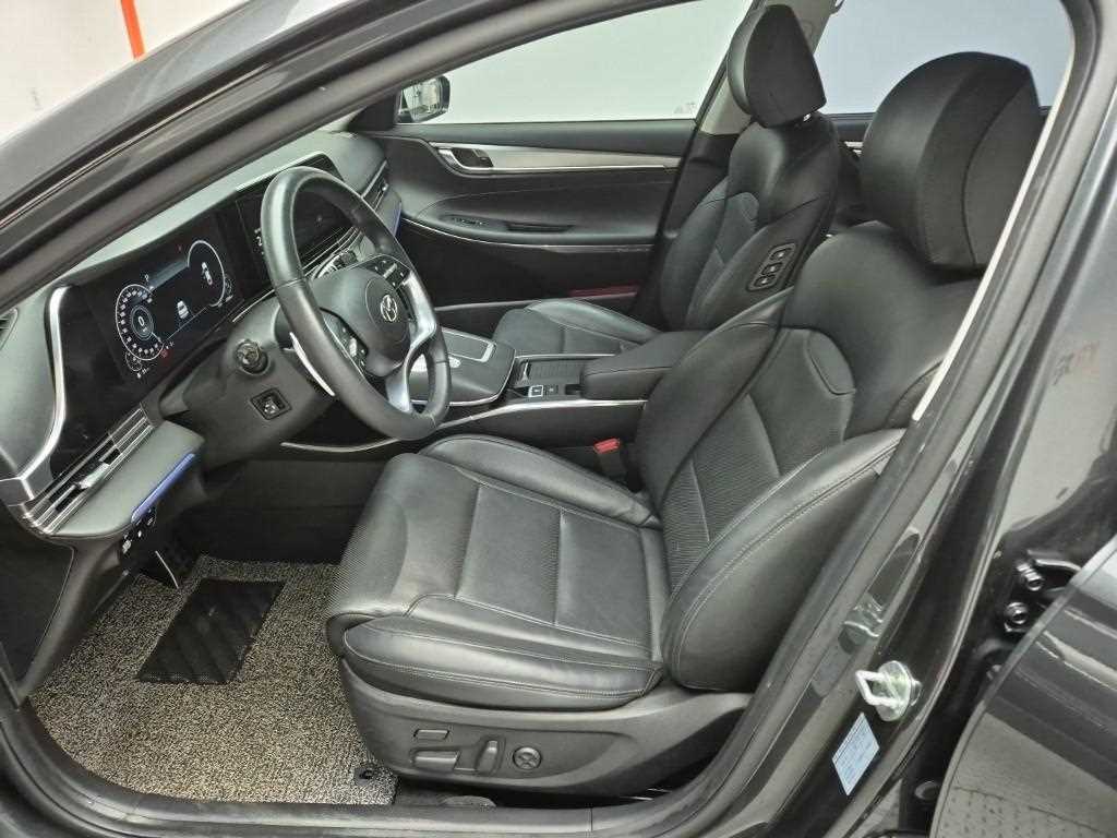 HYUNDAI Grandeur - Vista 11