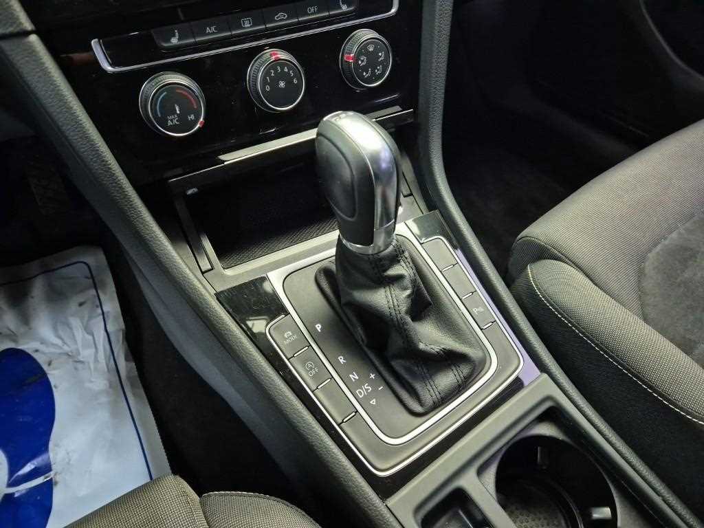 Volkswagen Golf - Vista 8