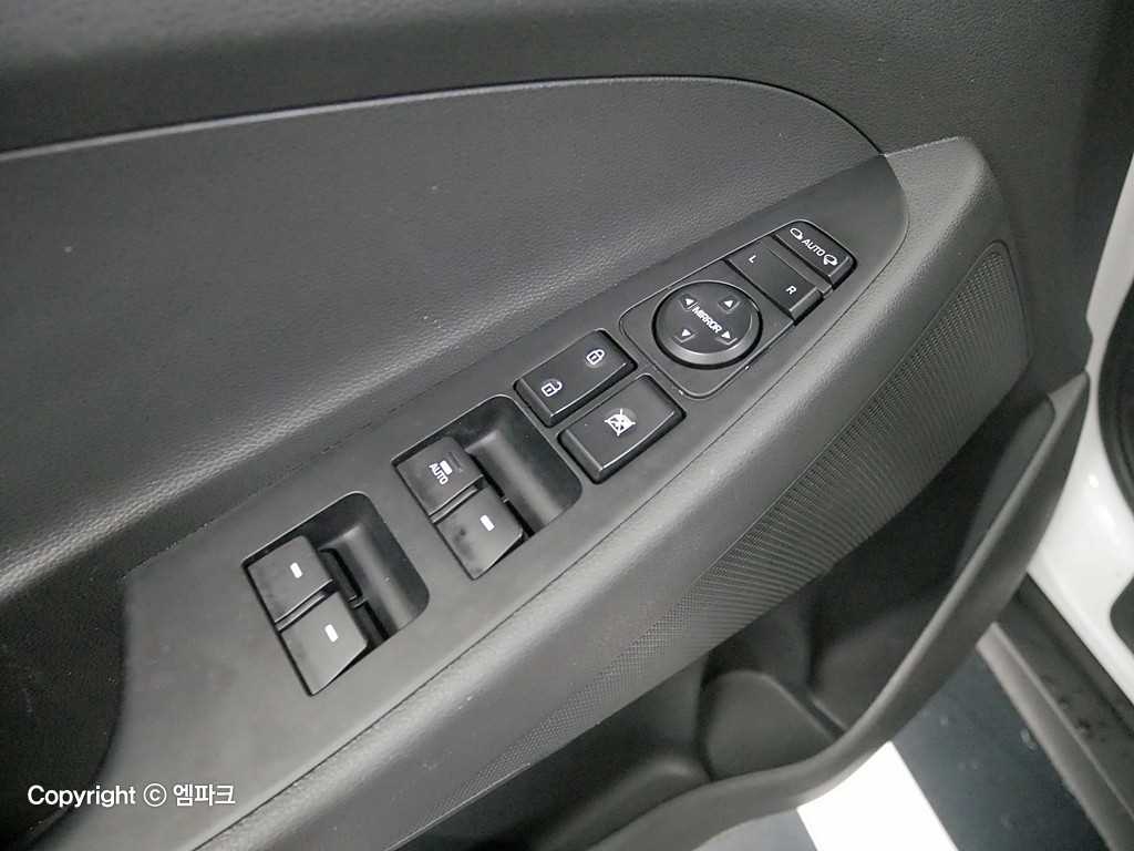 HYUNDAI Tucson 2017 Blanco - Importación desde Corea - HF Imports Iquique - Foto 13