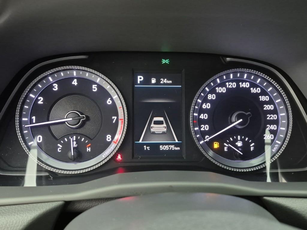 HYUNDAI Sonata - Vista 7