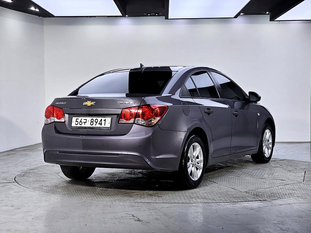 Chevrolet Cruise - Vista 4