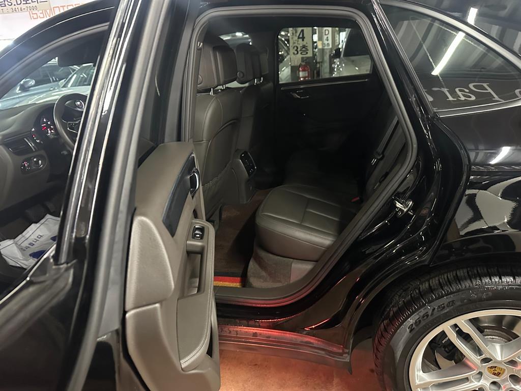Porsche Macan 2019 Negro - Importación desde Corea - HF Imports Iquique - Foto 16