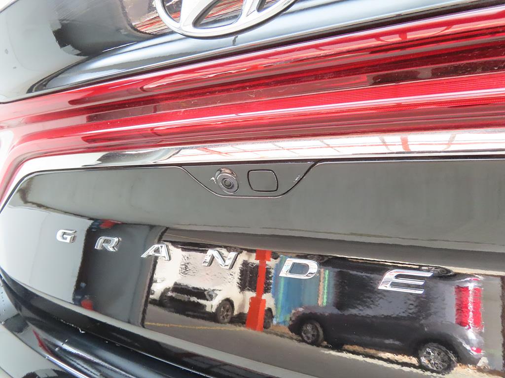 HYUNDAI Grandeur 2018 Negro - Importación desde Corea - HF Imports Iquique - Foto 16