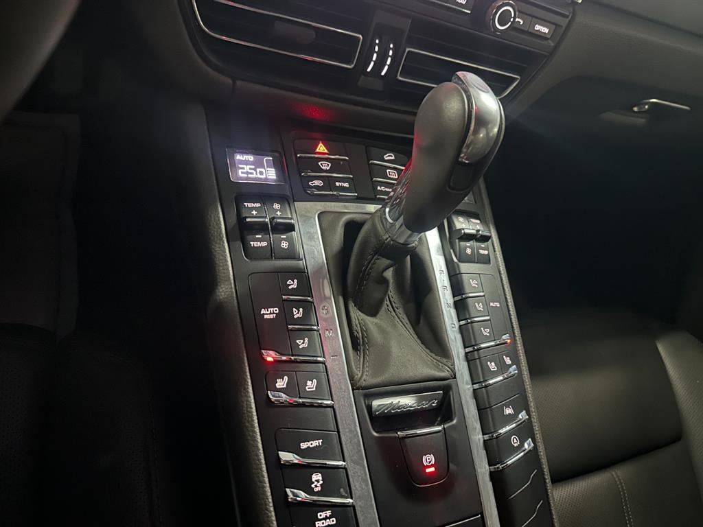 Porsche Macan - Vista 10