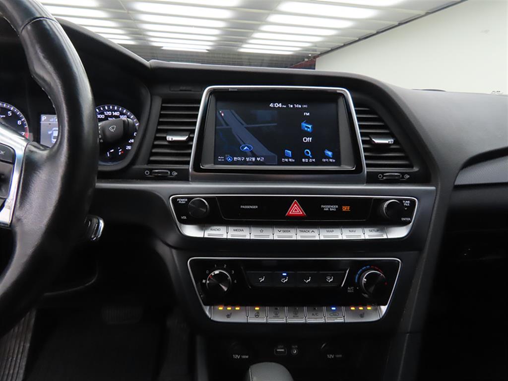 HYUNDAI Sonata - Vista 10