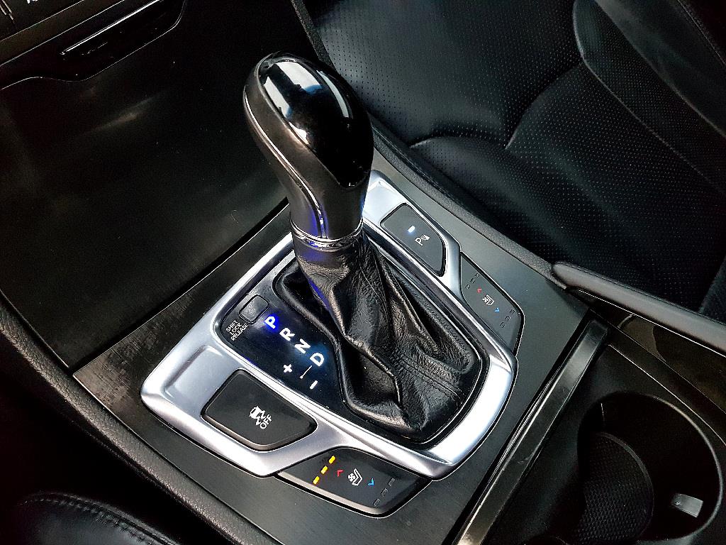 HYUNDAI Grandeur - Vista 12