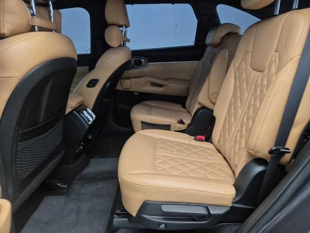 KIA Sorento - Vista 12