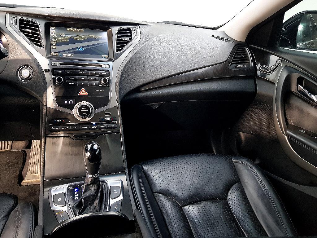 HYUNDAI Grandeur - Vista 10