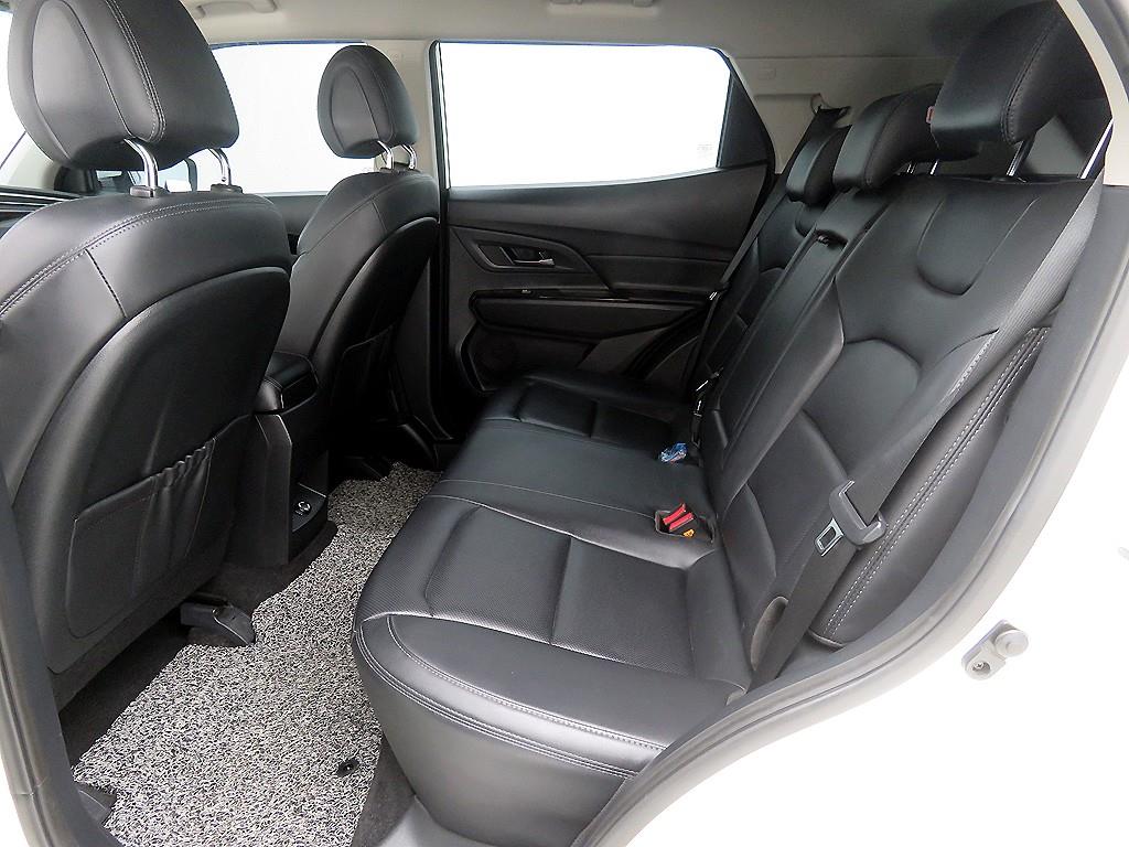 Ssangyong Korando - Vista 7