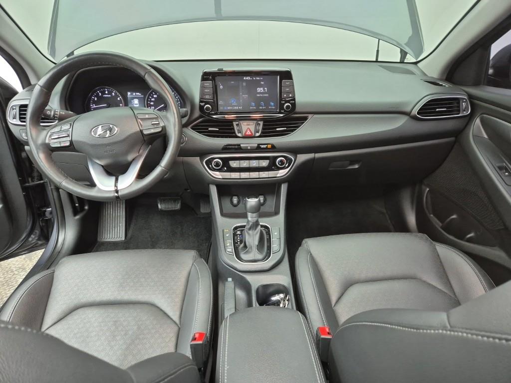 HYUNDAI i30 - Vista 5