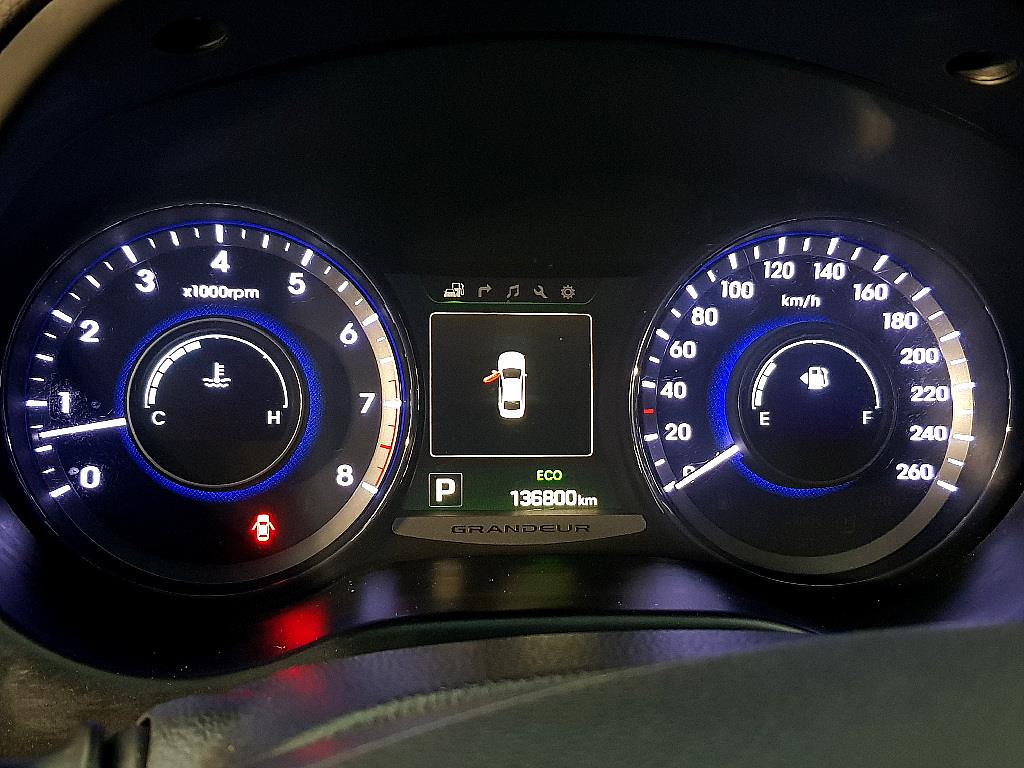 HYUNDAI Grandeur - Vista 7