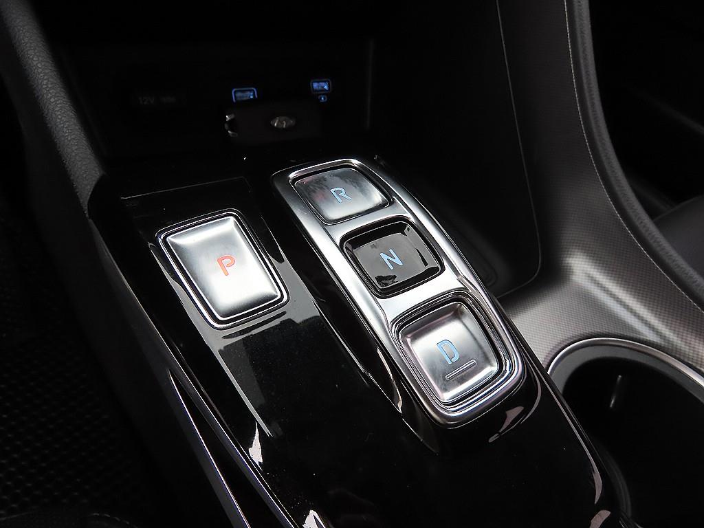 HYUNDAI Sonata - Vista 11