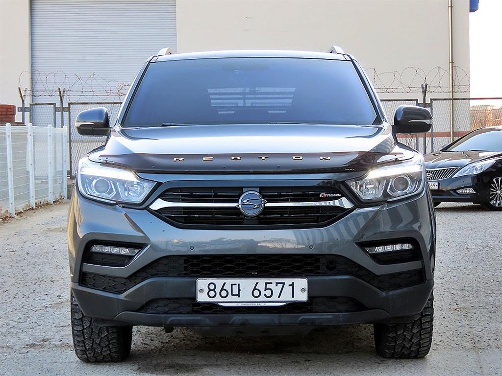 Ssangyong Rexton 2018 Plateado - Importación desde Corea - HF Imports Iquique - Foto 1