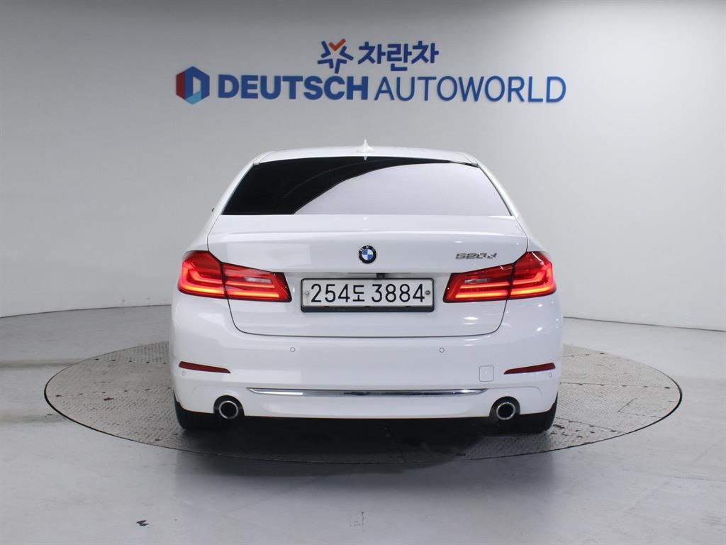 BMW 5 Series - Vista 4