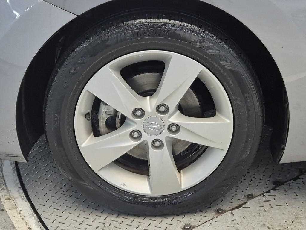 HYUNDAI Avante 2013 Gris - Importación desde Corea - HF Imports Iquique - Foto 18