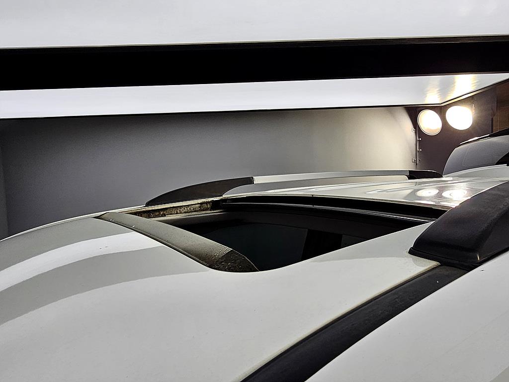 KIA Carnival - Vista 12