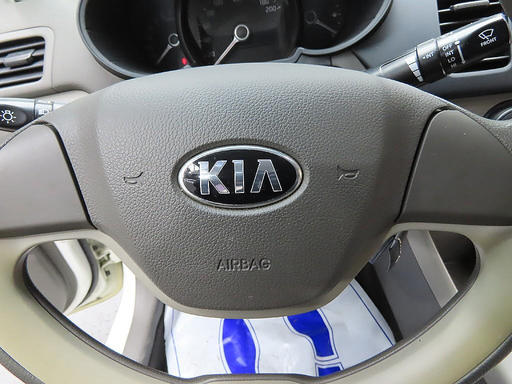 KIA Morning 2013 Blanco - Importación desde Corea - HF Imports Iquique - Foto 13