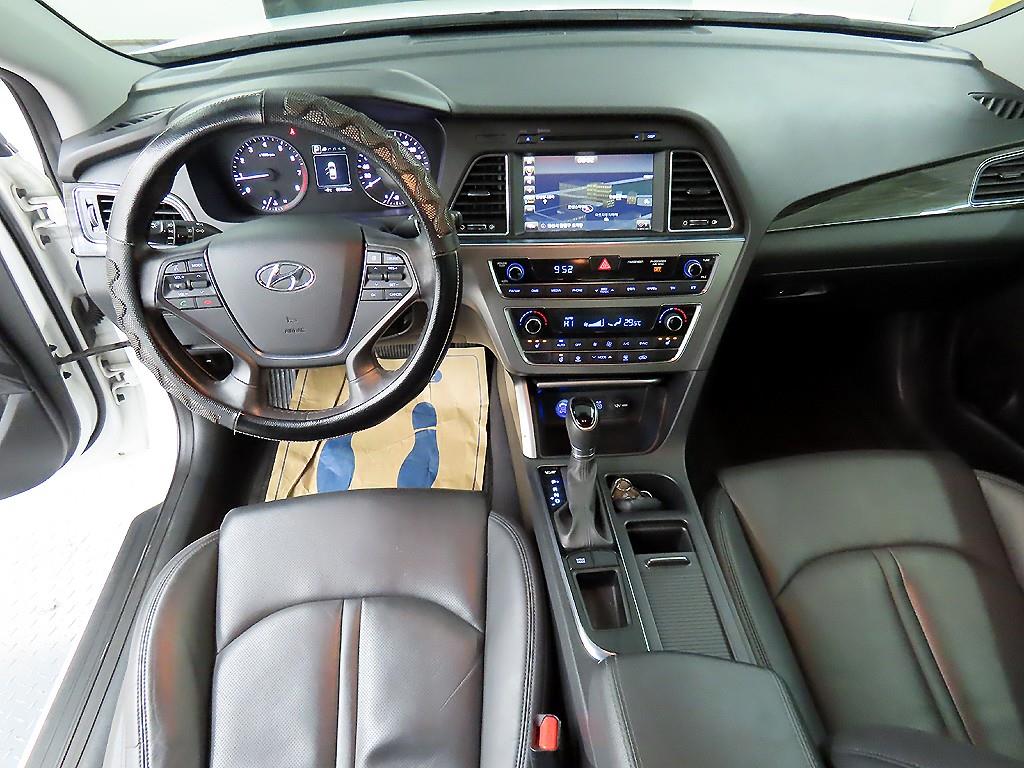 HYUNDAI Sonata - Vista 7