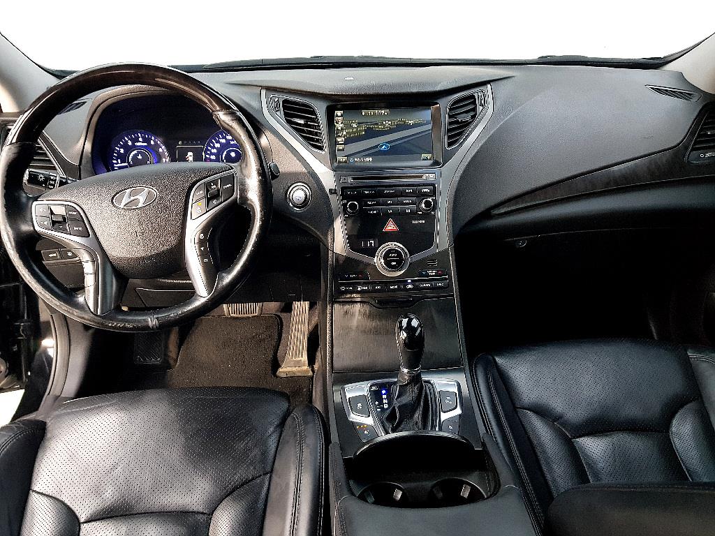 HYUNDAI Grandeur - Vista 5