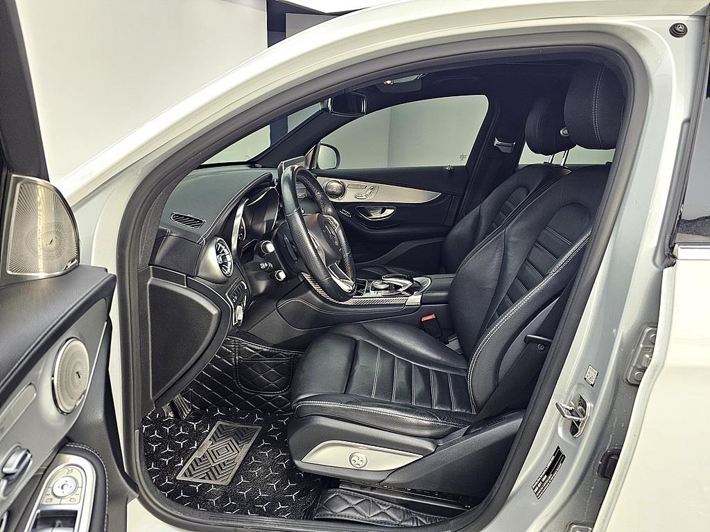 Mercedes Benz GLC Class - Vista 8