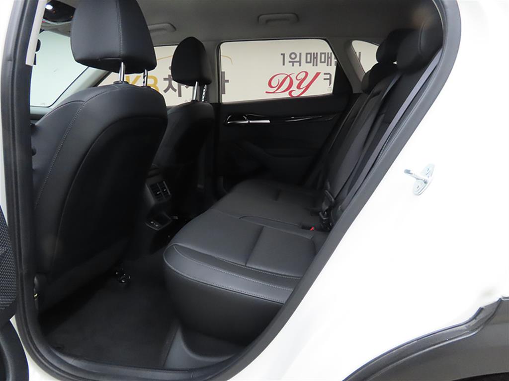 KIA Seltos - Vista 6