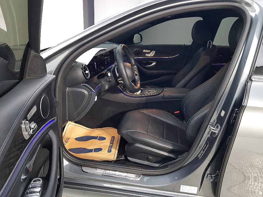 Mercedes Benz E class - Vista 8