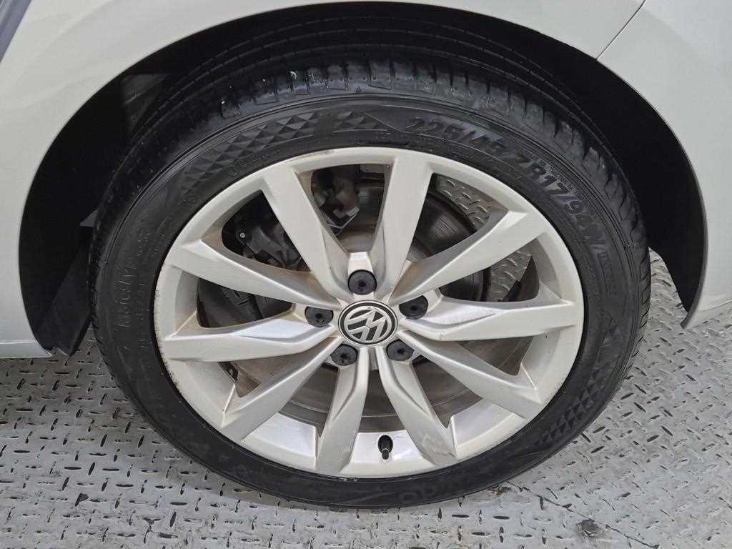 Volkswagen Golf 2014 Plateado - Importación desde Corea - HF Imports Iquique - Foto 18