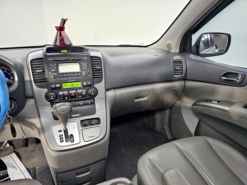 KIA Carnival - Vista 10