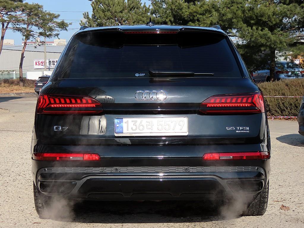 Audi Q7 - Vista 10