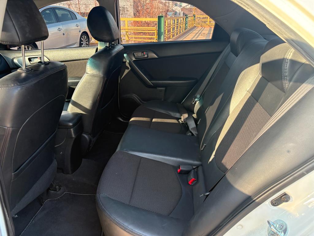 KIA Forte - Vista 11