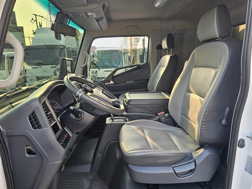 medium and large cargo truck 2021 Blanco - Importación desde Corea - HF Imports Iquique - Foto 13