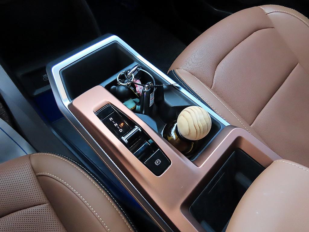 Ssangyong Torres - Vista 10