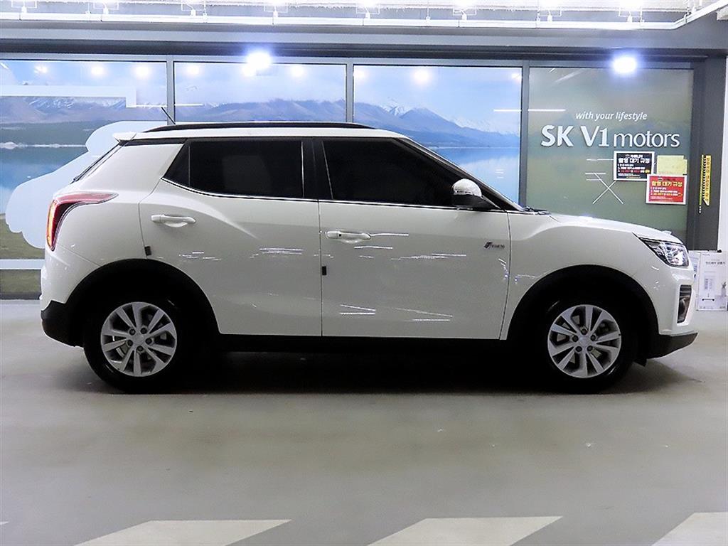 Ssangyong Tivoli - Vista 3