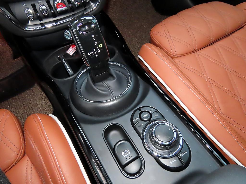 Mini Clubman - Vista 11