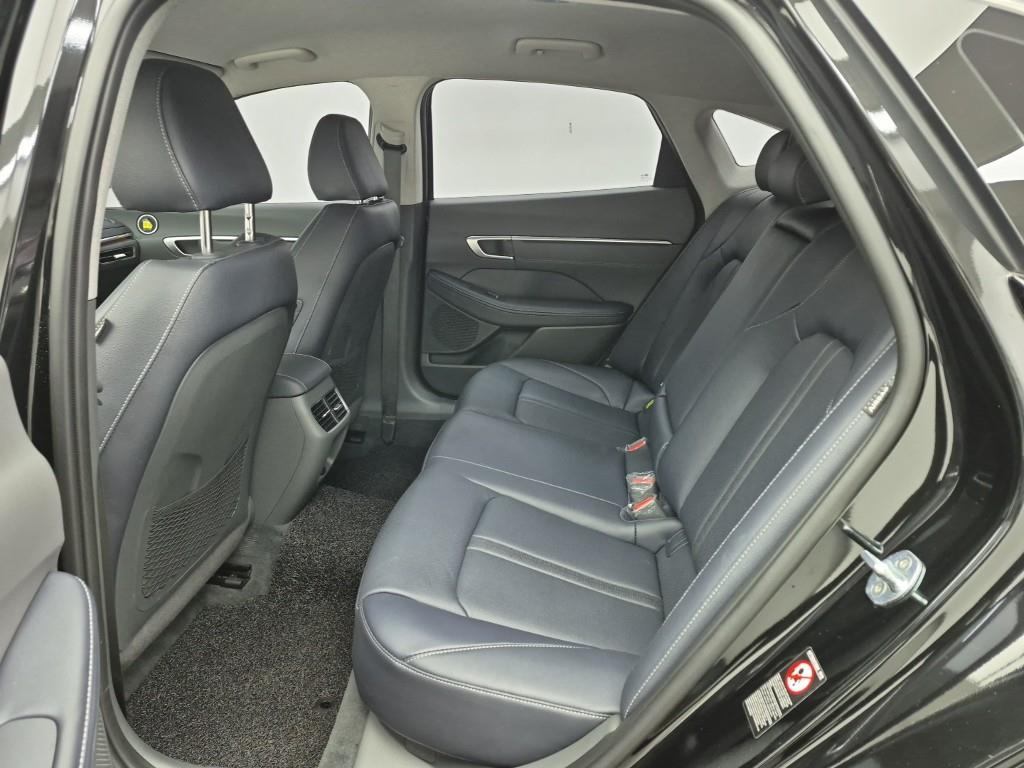 HYUNDAI Sonata - Vista 12