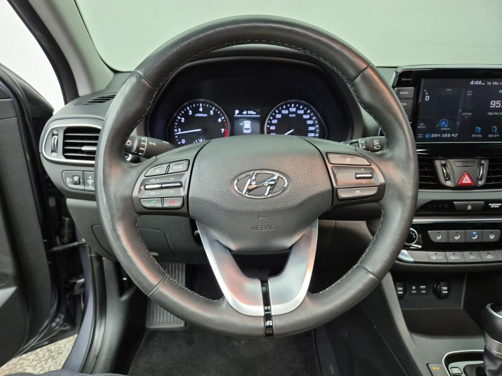 HYUNDAI i30 - Vista 9