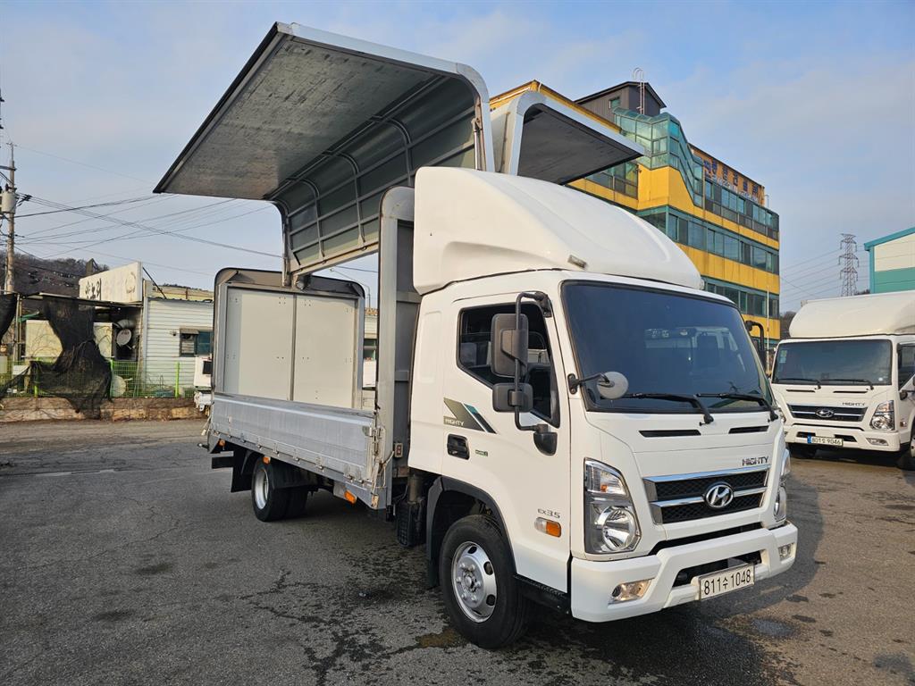 medium and large cargo truck - Vista 8