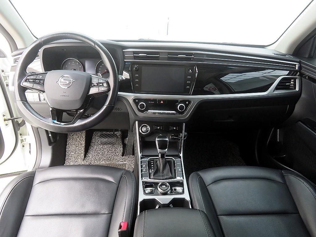 Ssangyong Korando - Vista 8