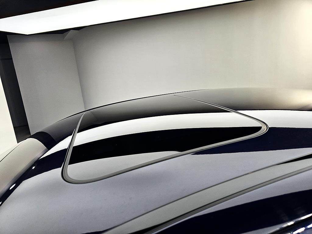 Mercedes Benz E class - Vista 12