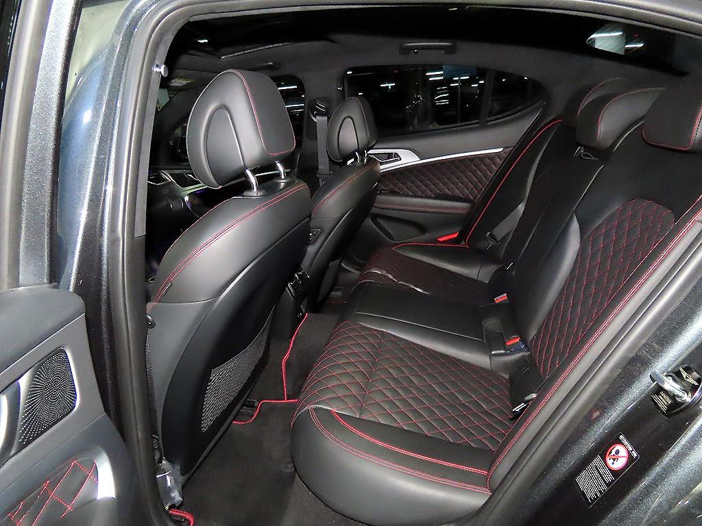 Genesis G70 - Vista 7