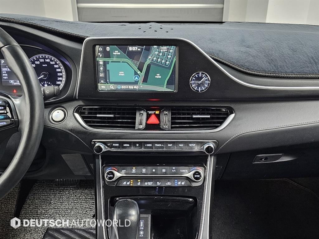 HYUNDAI Grandeur - Vista 8