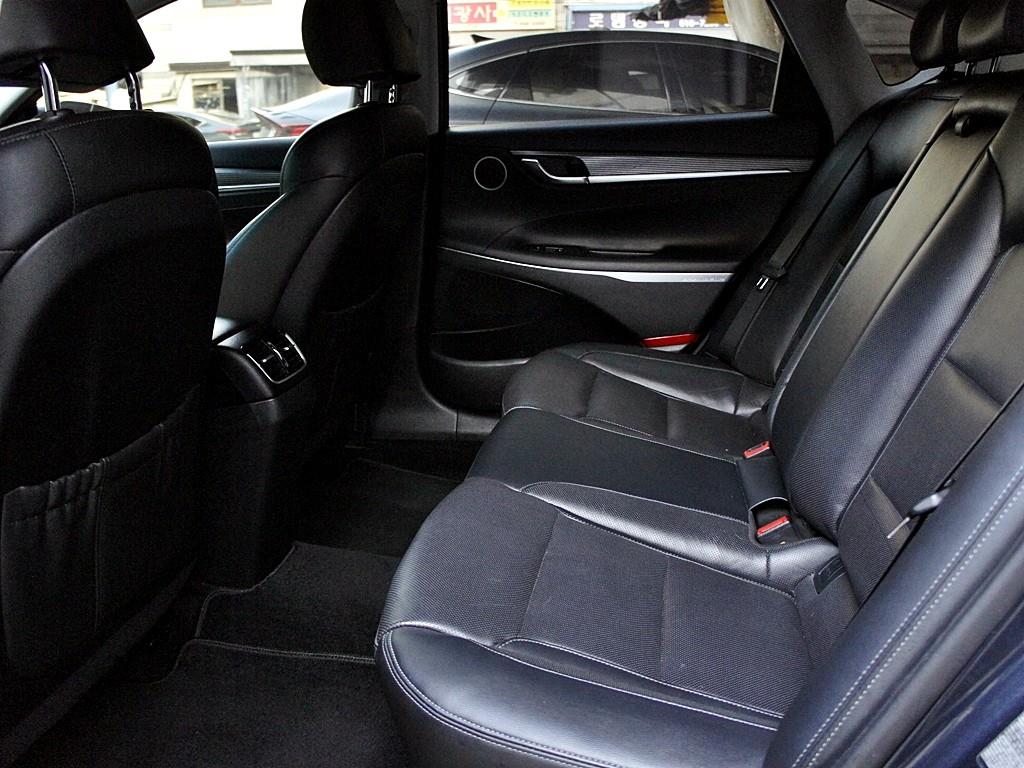 HYUNDAI Grandeur - Vista 11