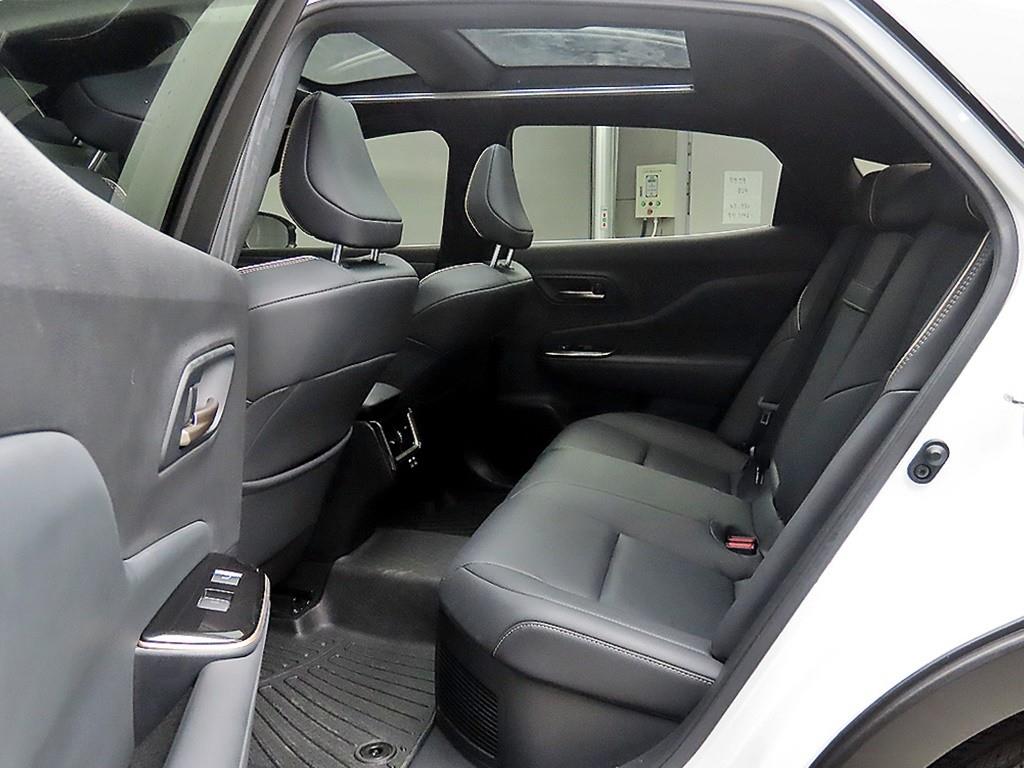 Toyota Crown - Vista 6