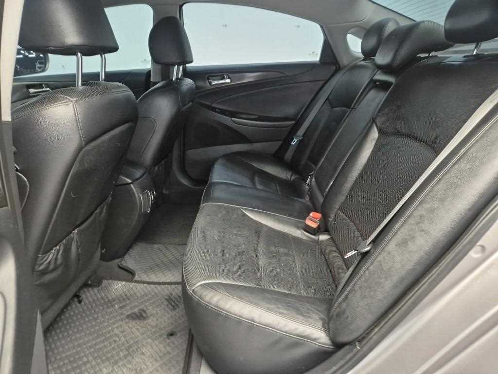 HYUNDAI Sonata - Vista 12