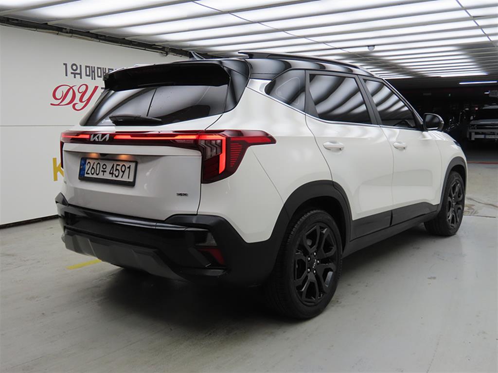 KIA Seltos - Vista 4