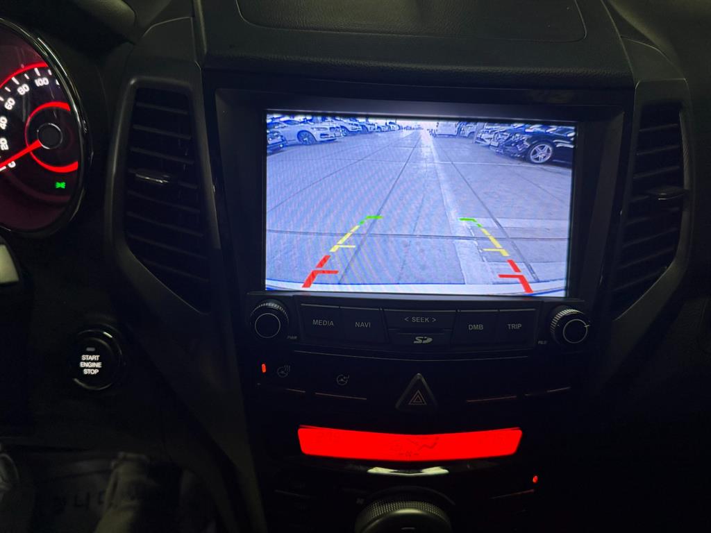 Ssangyong Tivoli - Vista 12