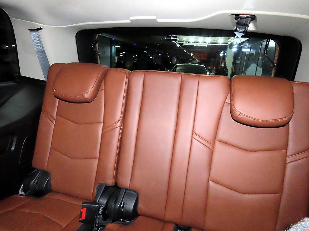 Cadillac Escalade - Vista 8