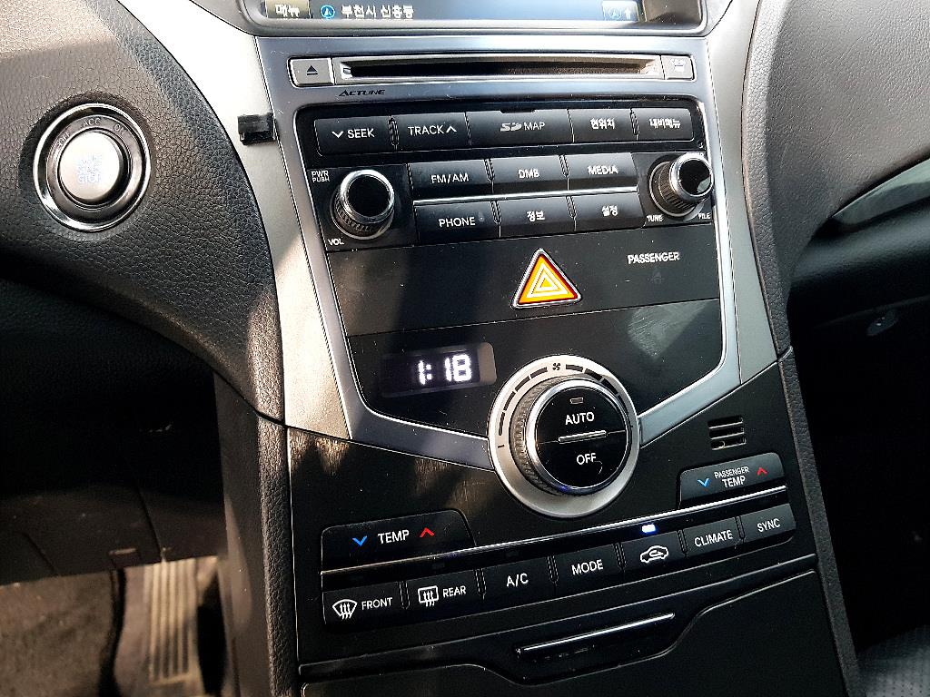 HYUNDAI Grandeur - Vista 11