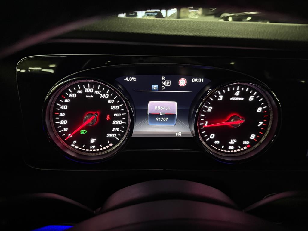 Mercedes Benz E class - Vista 10